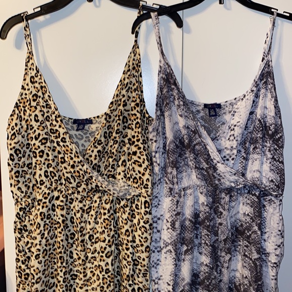 ✨Leopard/Snake Print Jumpsuit Set✨ - Picture 4 of 4